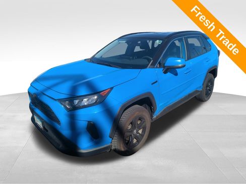 Used 2019 Toyota RAV4 LE w/ Carpet Mat Package image 1