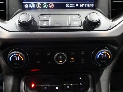 Used 2022 GMC Acadia AT4 image 34