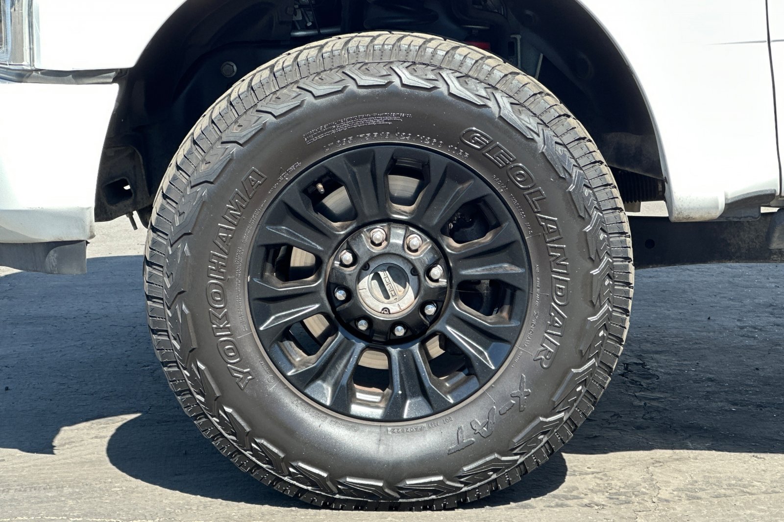 Used 2021 Ford F250 Platinum w/ Tremor Off-Road Package AWD/4WD image 26