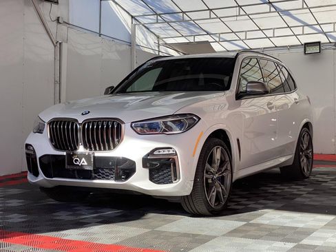Used 2020 BMW X5 M50i w/ Executive Package image 3