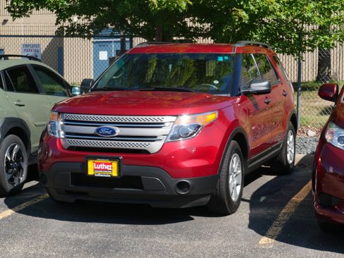 Used 2013 Ford Explorer FWD w/ Class III Trailer Tow Pkg image 3