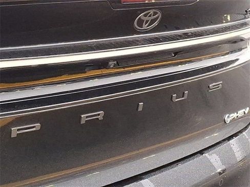 New 2026 Toyota Prius SE image 15