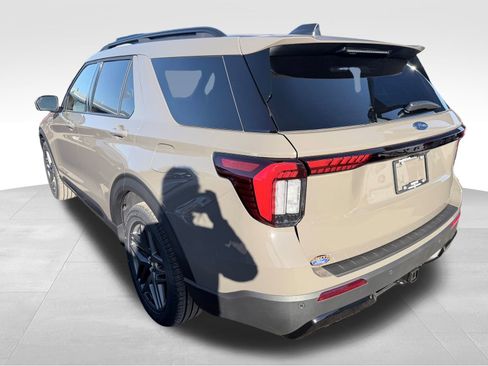 New 2026 Ford Explorer ST-Line w/ ST-Line Street Pack RWD image 29