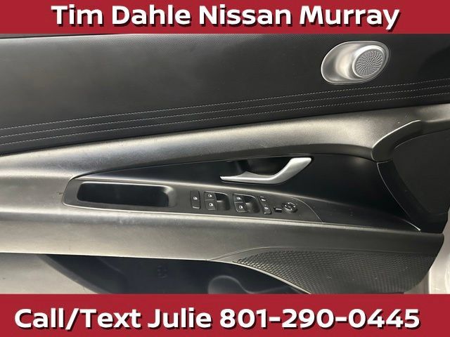 Used 2022 Hyundai Elantra SEL w/ Preferred Accessory Package FWD image 22