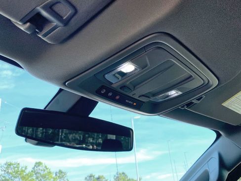 Used 2020 Chevrolet Silverado 1500 LT w/ Texas Edition image 23