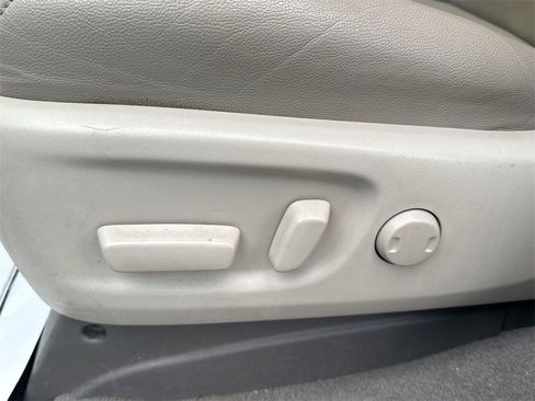 Used 2020 Toyota Sienna XLE image 14