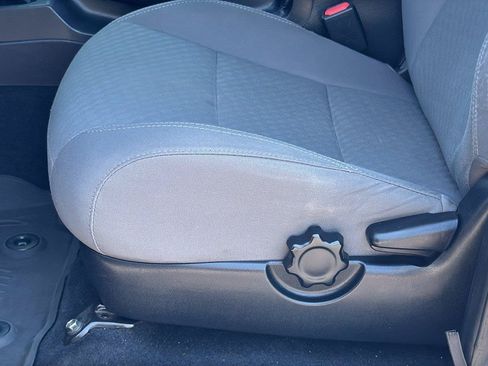 Used 2022 Toyota Tacoma SR RWD image 28