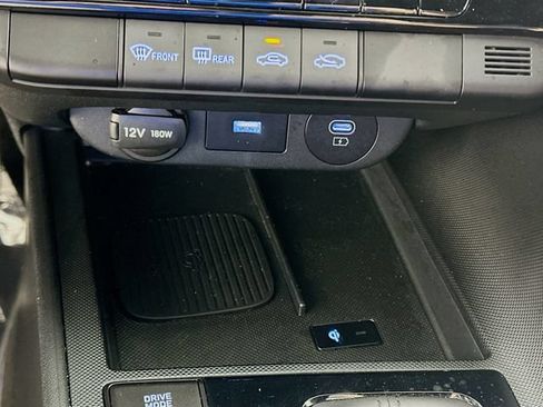 Used 2025 Hyundai Elantra Sport FWD image 18