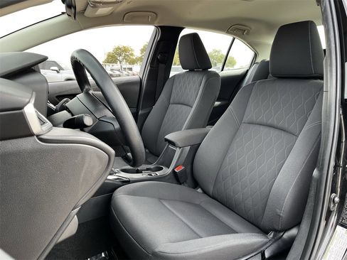 Used 2024 Toyota Corolla LE image 21