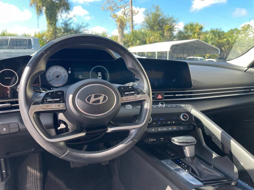 Used 2024 Hyundai Elantra Limited FWD image 13