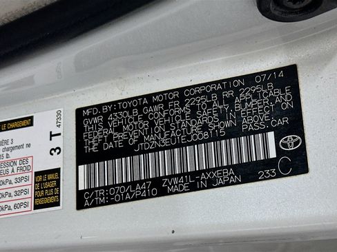 Used 2014 Toyota Prius V Five FWD image 12