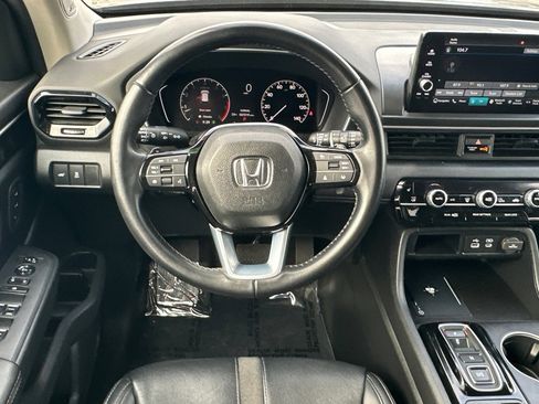 Certified 2024 Honda Pilot Touring image 14
