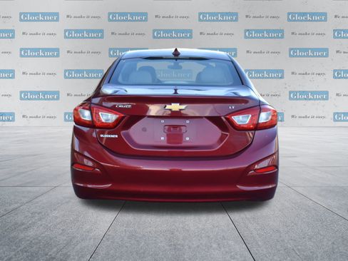 Used 2018 Chevrolet Cruze LT w/ Convenience Package image 7