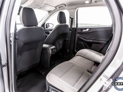 Used 2021 Ford Escape SE image 28