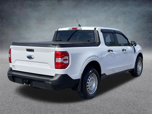 Used 2023 Ford Maverick XL image 3