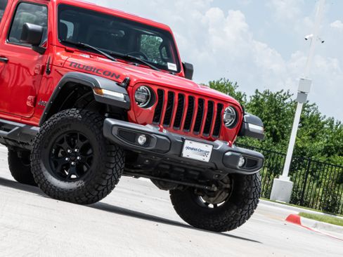 Used 2021 Jeep Gladiator Rubicon w/ LED Lighting Group AWD/4WD image 35