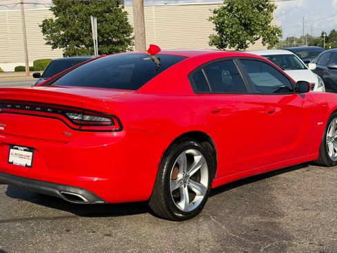 Used 2016 Dodge Charger R/T RWD image 7