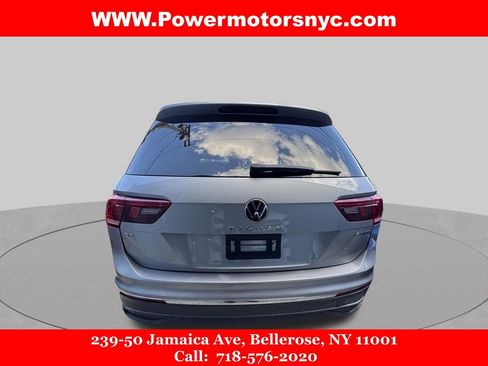 Used 2022 Volkswagen Tiguan SE w/ Panoramic Sunroof Package AWD/4WD image 7