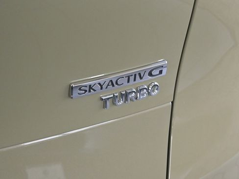 New 2025 MAZDA CX-30 Carbon image 5