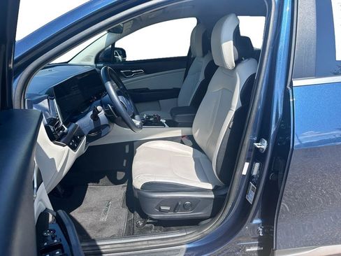 Used 2023 Kia Sportage EX AWD/4WD image 8