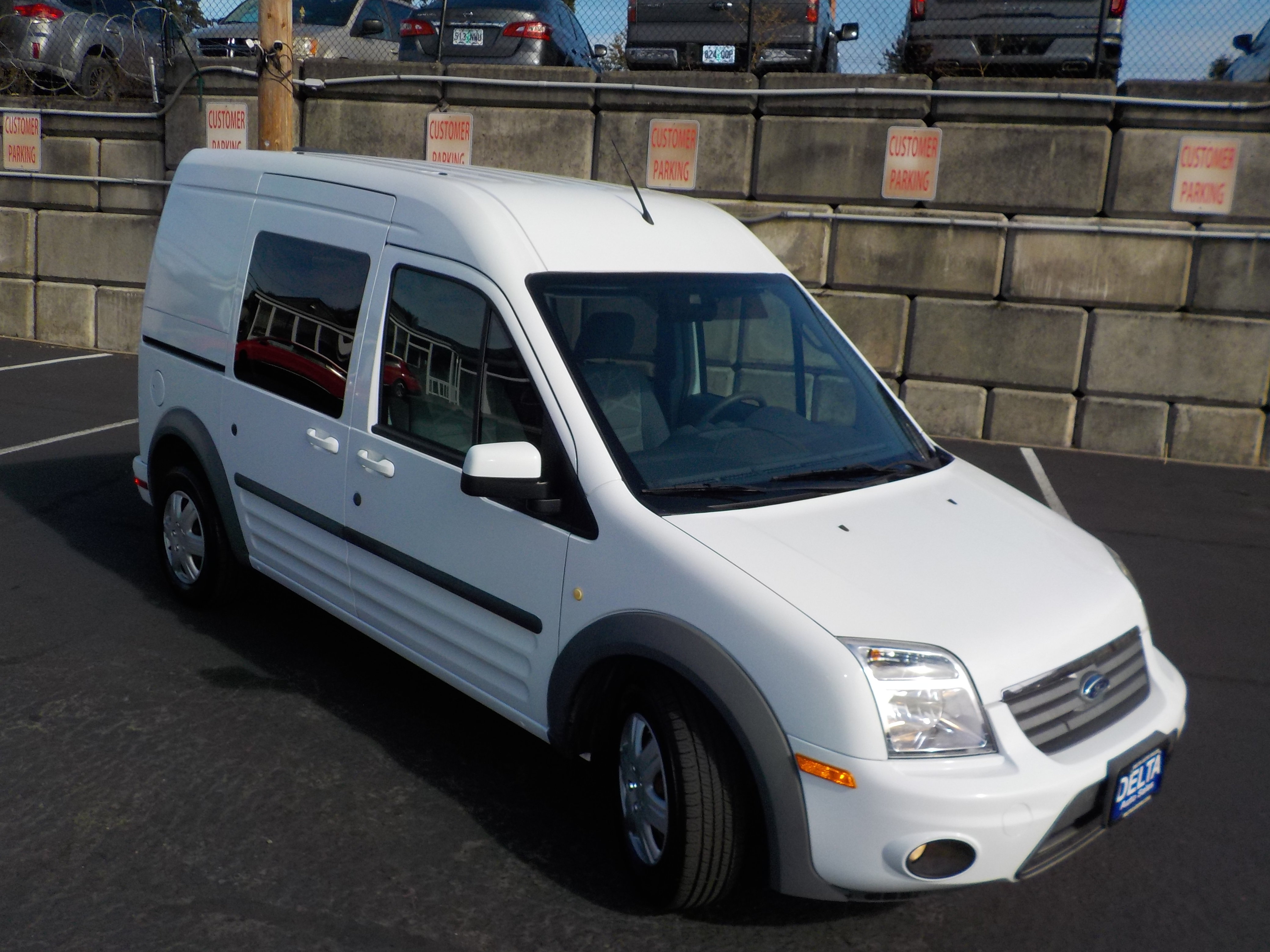 Used 2011 Ford Transit Connect XLT FWD image 3