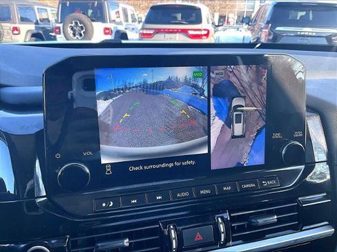 Certified 2024 Nissan Pathfinder SL image 20