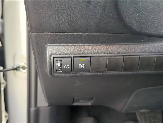 Certified 2025 Toyota Corolla LE FWD image 21