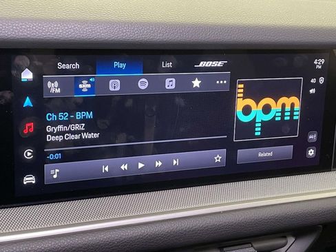 Used 2025 Porsche Cayenne S image 32