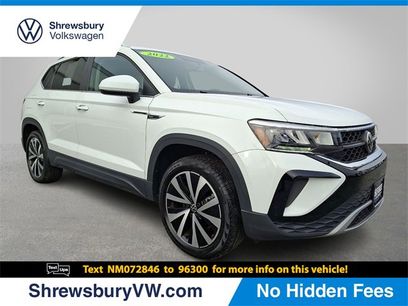 Used 2022 Volkswagen Taos SE w/ Panoramic Sunroof Package