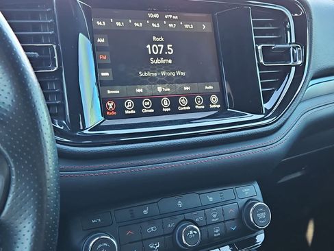 Used 2023 Dodge Durango GT image 29