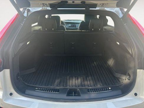 Used 2021 Cadillac XT4 Premium Luxury AWD/4WD image 11