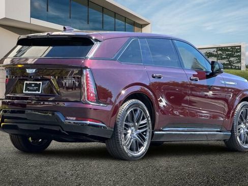 New 2025 Cadillac Escalade IQ Sport 2 w/ LPO, ONYX Package image 4