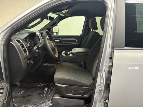 Used 2026 RAM 2500 Big Horn AWD/4WD image 3