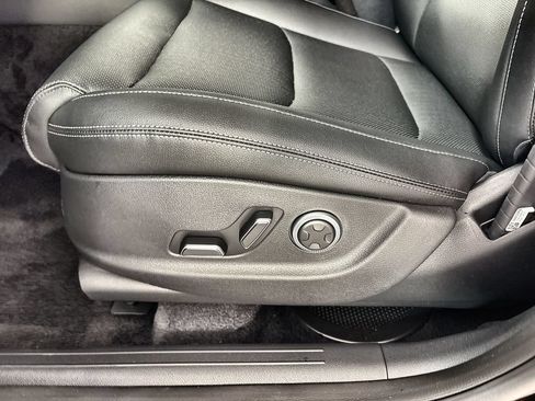 New 2026 Genesis GV70 2.5T Select AWD/4WD image 14