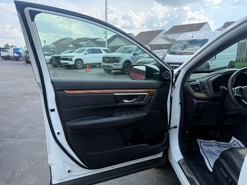 Used 2020 Honda CR-V Touring image 10