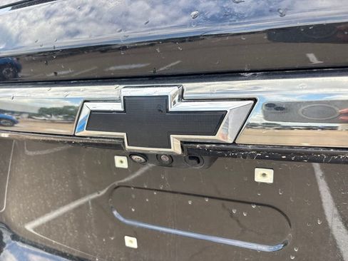 Used 2023 Chevrolet Traverse RS w/ LPO, Floor Liner Package AWD/4WD image 9