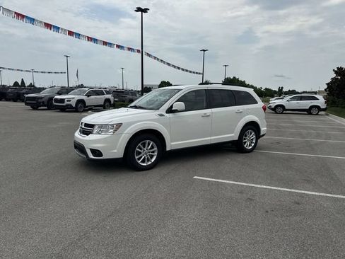 Used 2015 Dodge Journey SXT w/ Flexible Seating Group FWD image 3