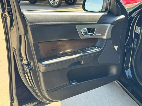 Used 2009 Jaguar XF Supercharged RWD image 10