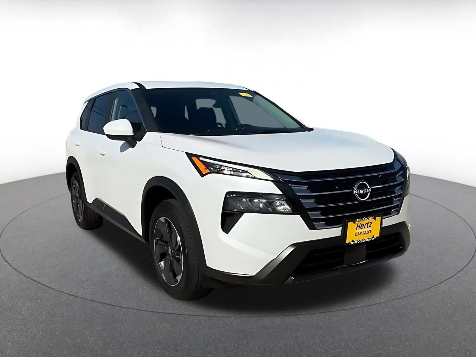 Used 2025 Nissan Rogue SV AWD/4WD image 3