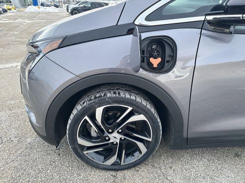 Certified 2023 Chevrolet Bolt LT image 2