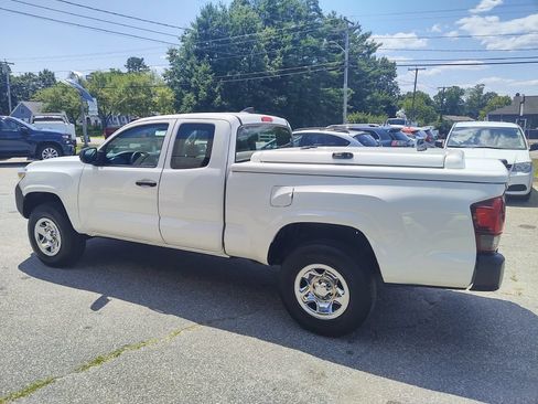 Used 2018 Toyota Tacoma SR RWD image 6