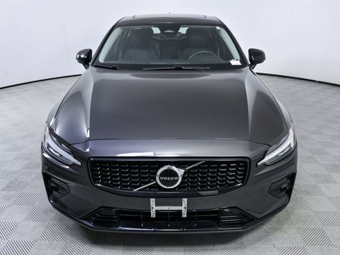 Certified 2025 Volvo S60 B5 Core AWD/4WD image 35