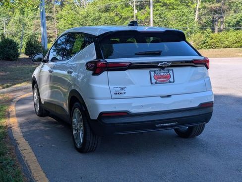 New 2027 Chevrolet Bolt LT w/ Comfort Package image 4