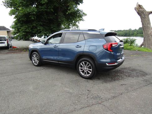 Used 2024 GMC Terrain SLT AWD/4WD image 42