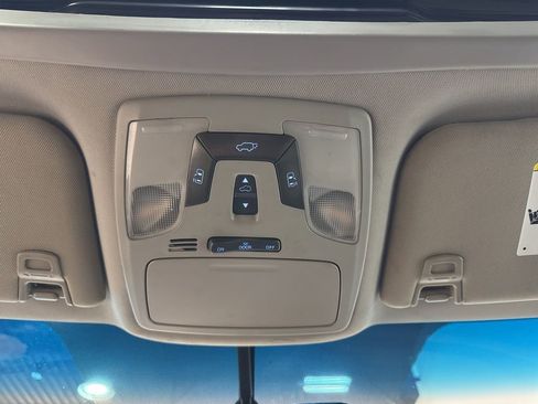 Used 2017 Toyota Sienna XLE Premium FWD image 23