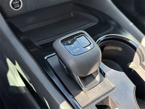 Used 2023 Nissan Rogue S image 13