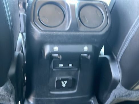 Used 2023 Jeep Wrangler Unlimited Sahara w/ Cold Weather Group AWD/4WD image 22