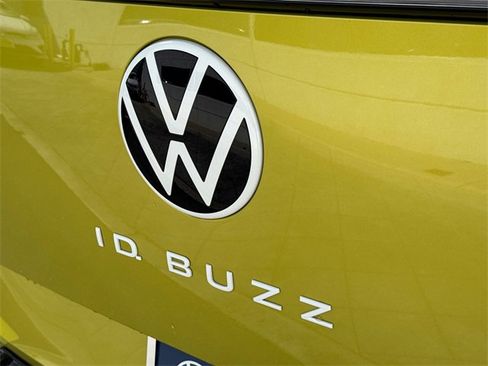 Certified 2025 Volkswagen ID. Buzz 1st Edition image 8