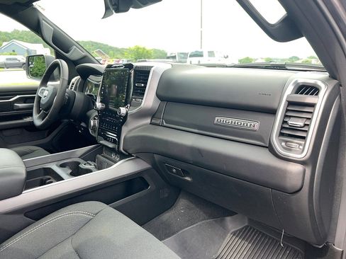 Used 2025 RAM 1500 Big Horn AWD/4WD image 23