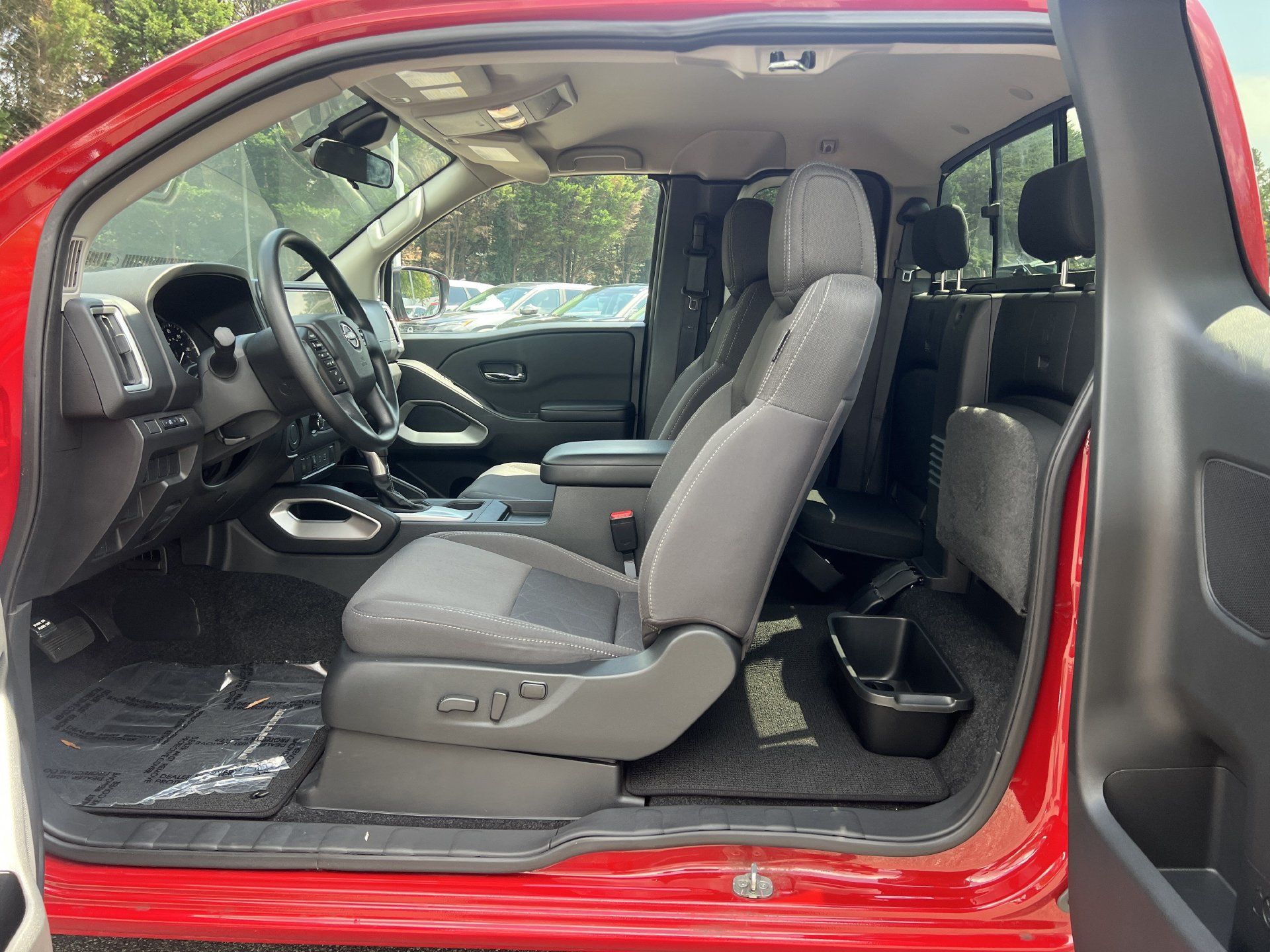 Certified 2025 Nissan Frontier SV RWD image 19